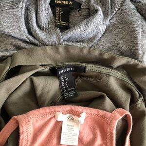 Bundle! 3 sleeveless bodysuits